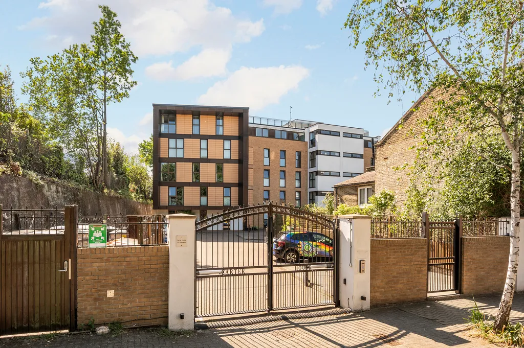 Petergate, London, SW11, photo 8