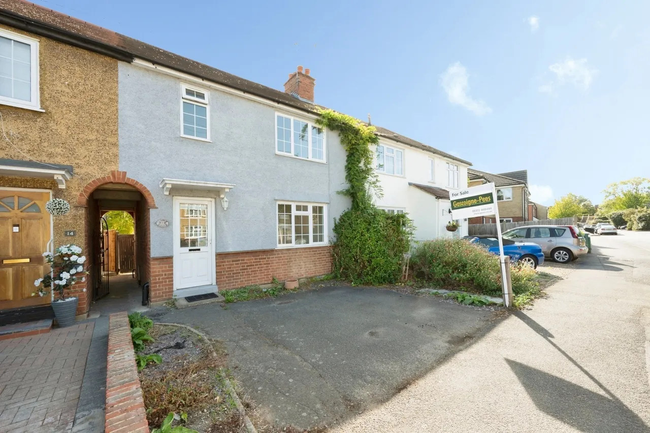 Farm Road, Esher, KT10, photo 14