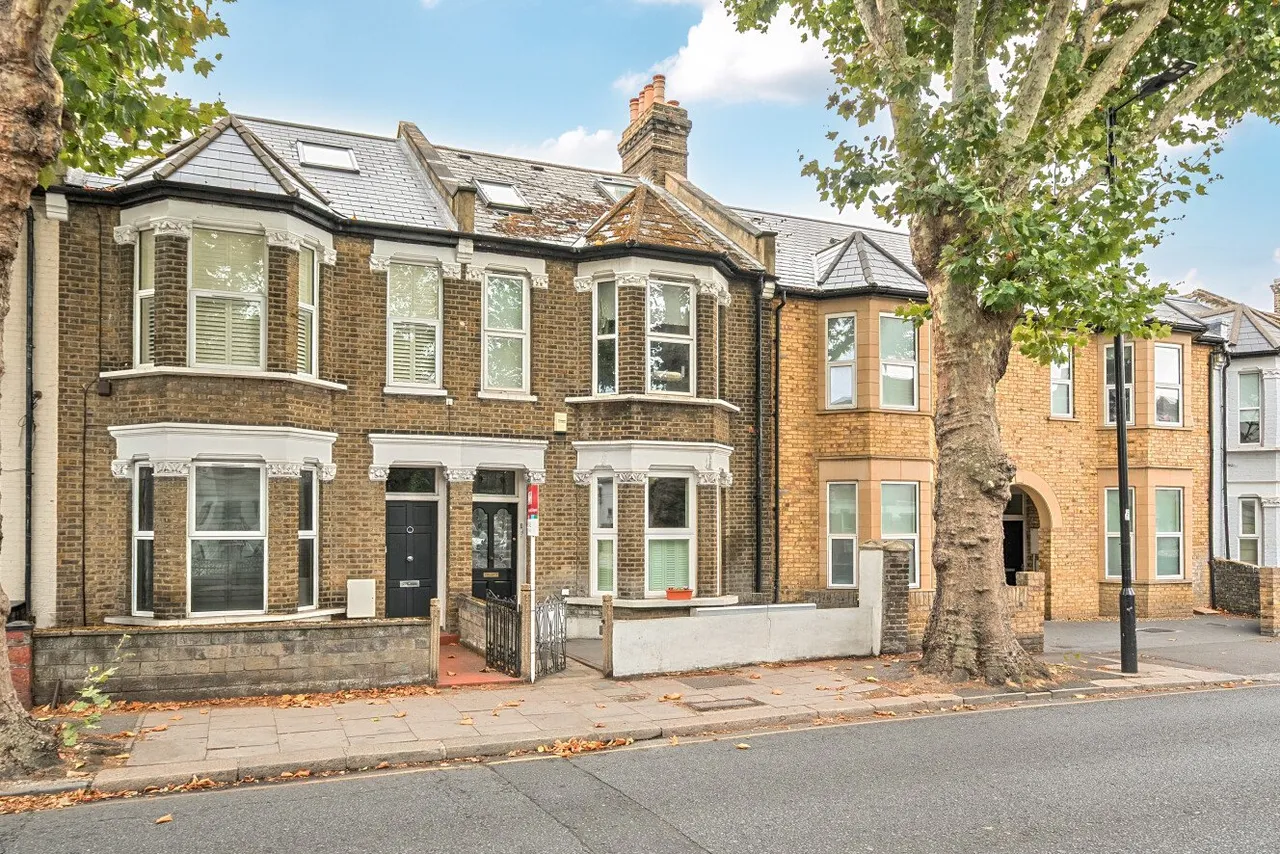 2 bed flat for sale — Acton Lane, Acton, London, W3