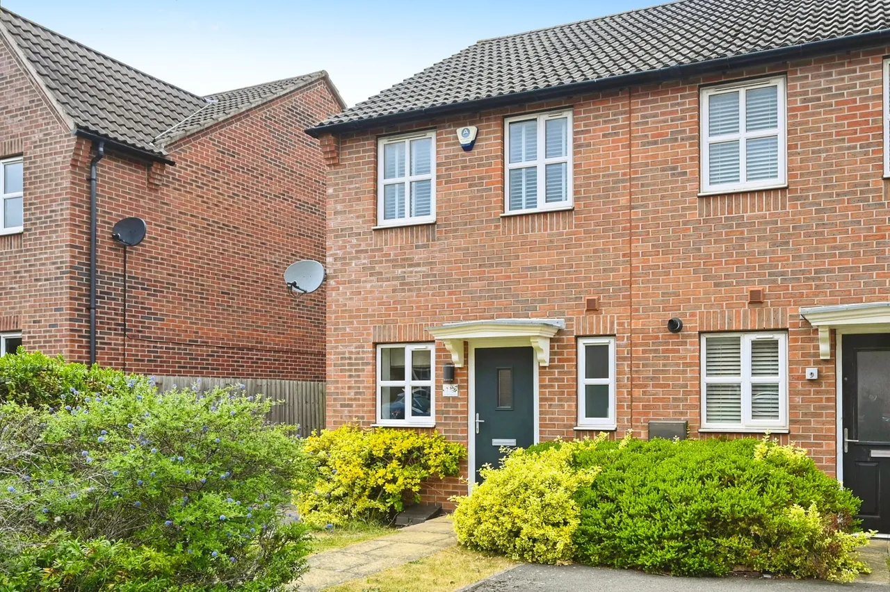 2 bed house for sale — Rockstone Way, Mansfield
