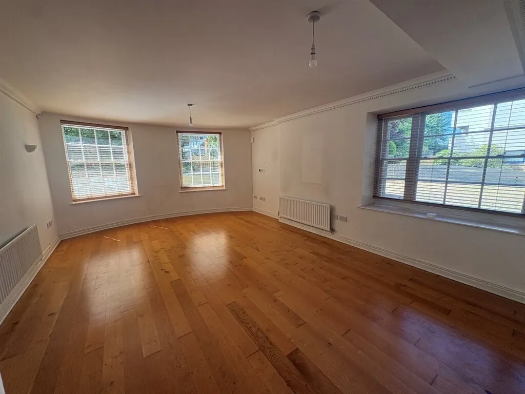Store) Windlesham Road, BRIGHTON, photo 7