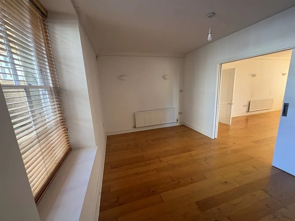 Store) Windlesham Road, BRIGHTON, photo 8