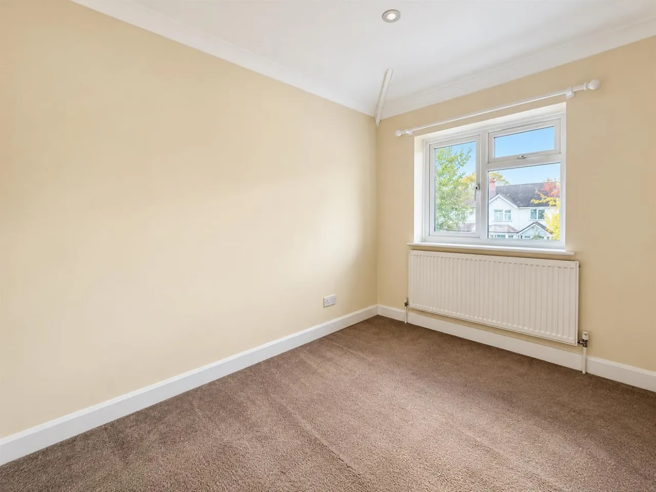 Semi-Detached For SaleWest Way, Heston, TW5, photo 12