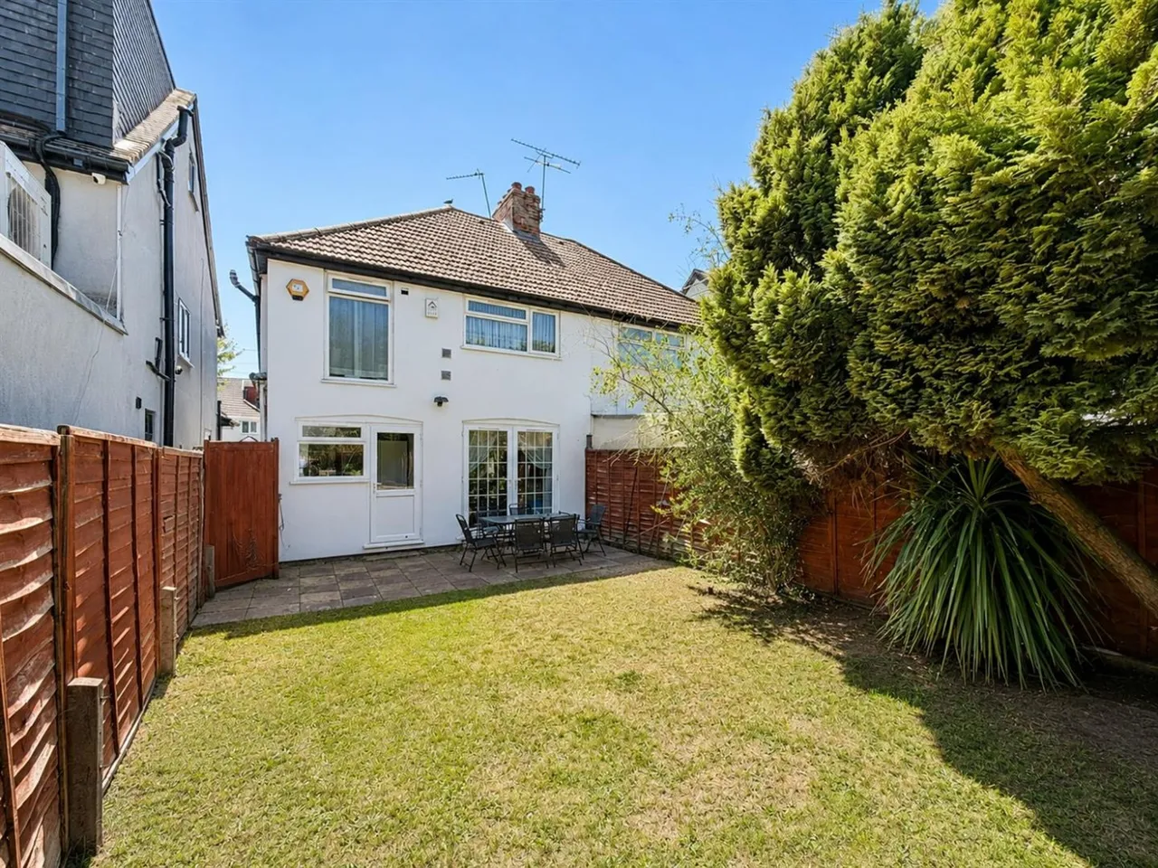Semi-Detached For SaleWest Way, Heston, TW5, photo 11