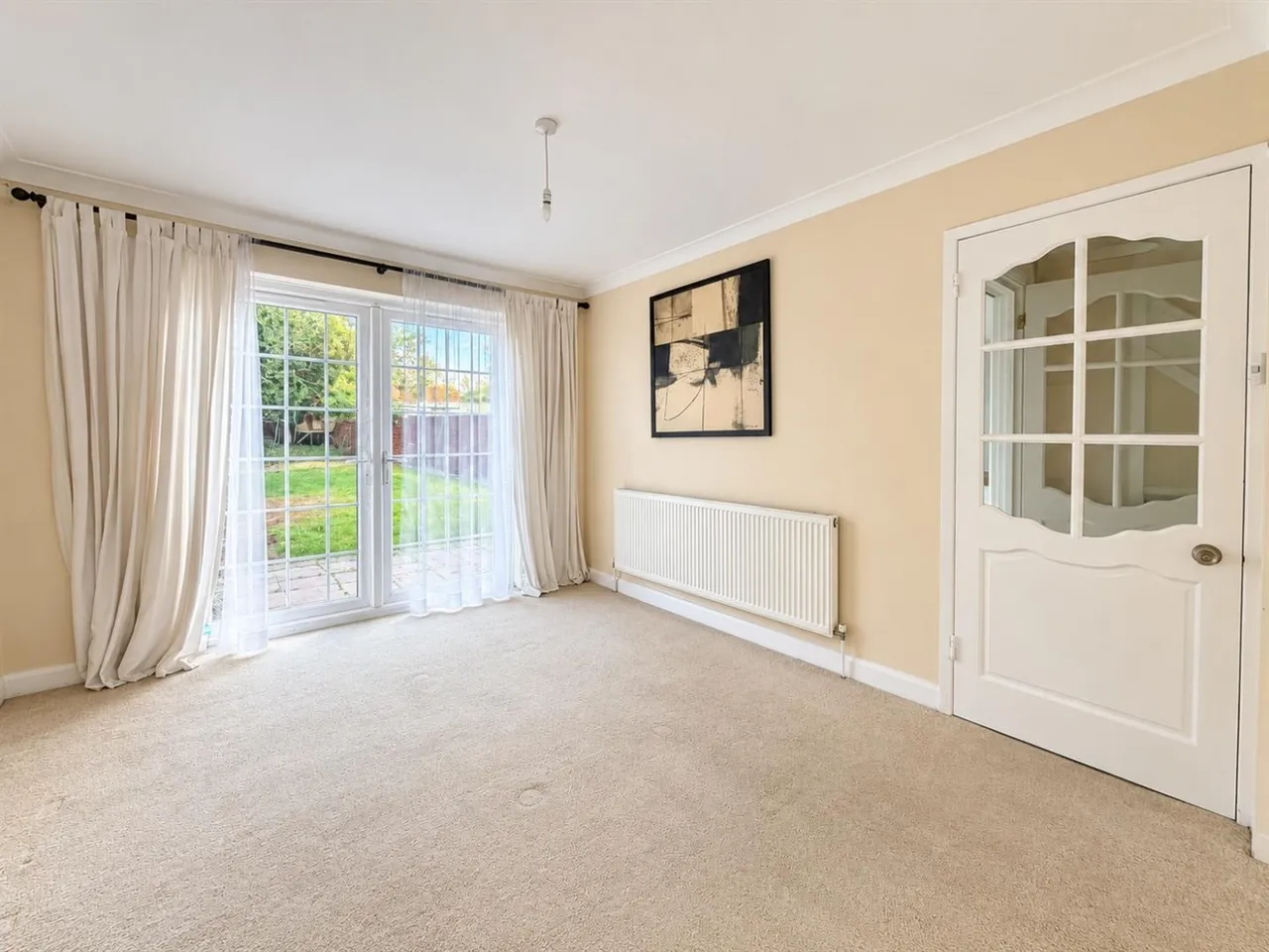 Semi-Detached For SaleWest Way, Heston, TW5, photo 4