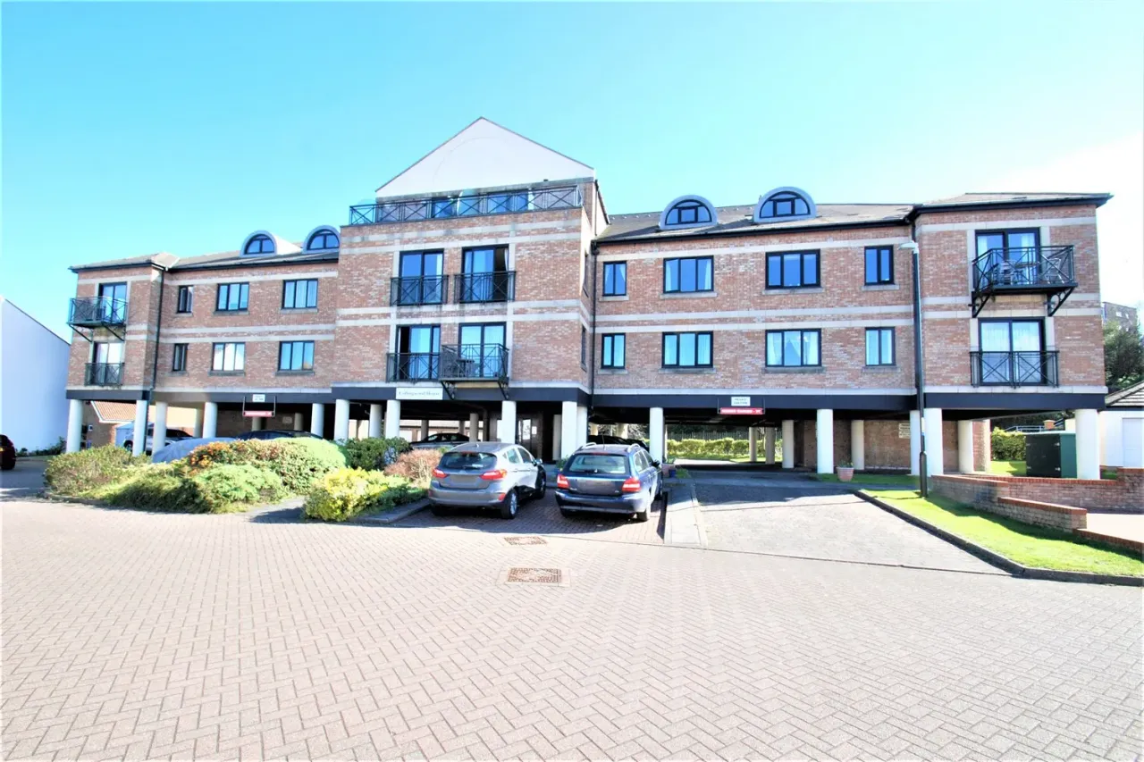 2 bed flat for sale, Harbour View, South Shields, NE33