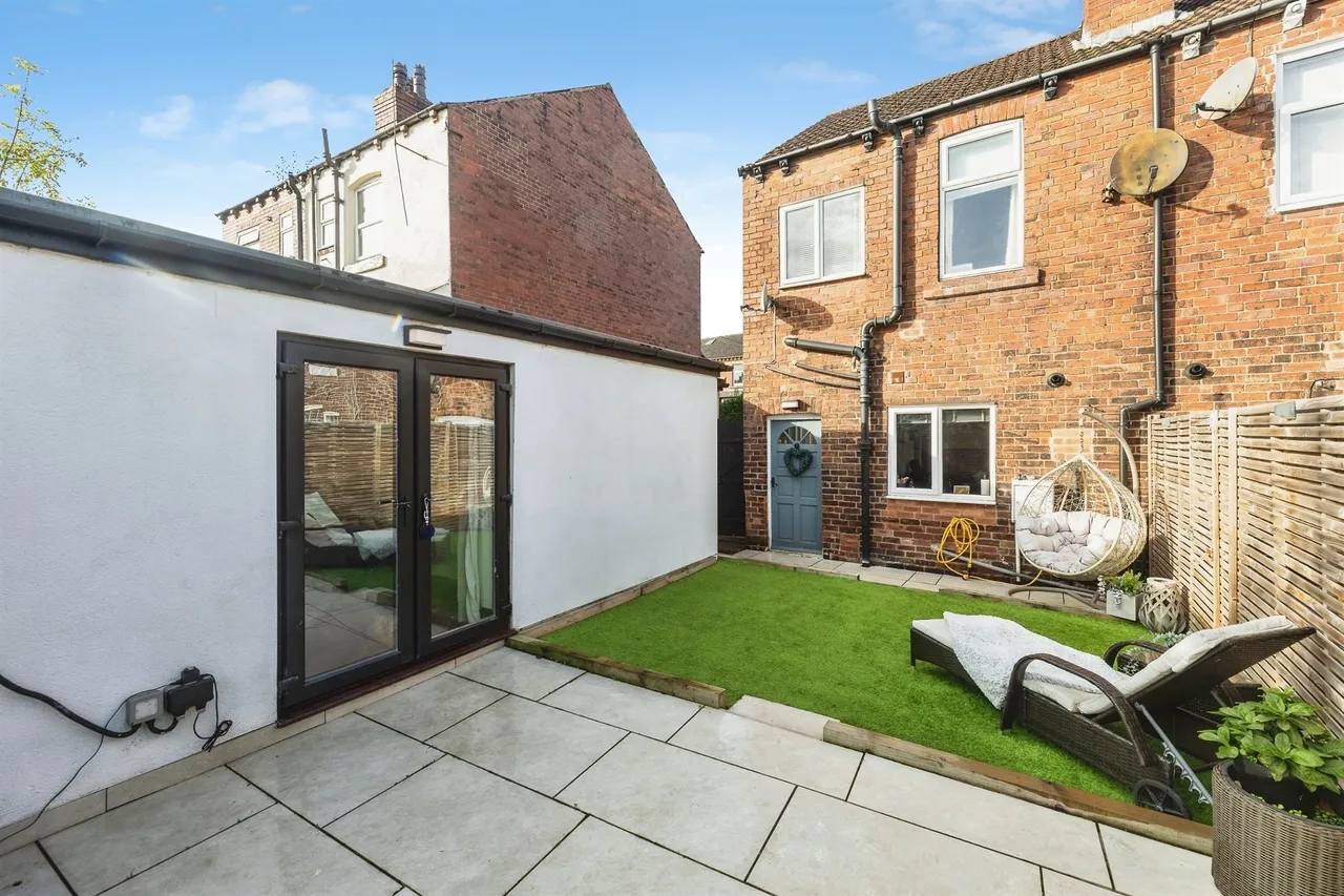 Leeds Road, Kippax, LS25, photo 13