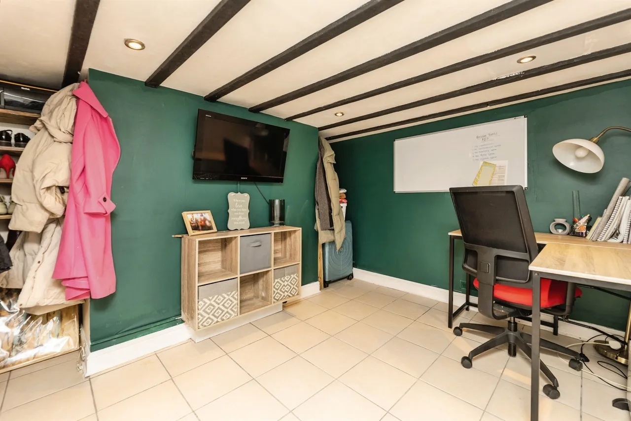 Leeds Road, Kippax, LS25, photo 11