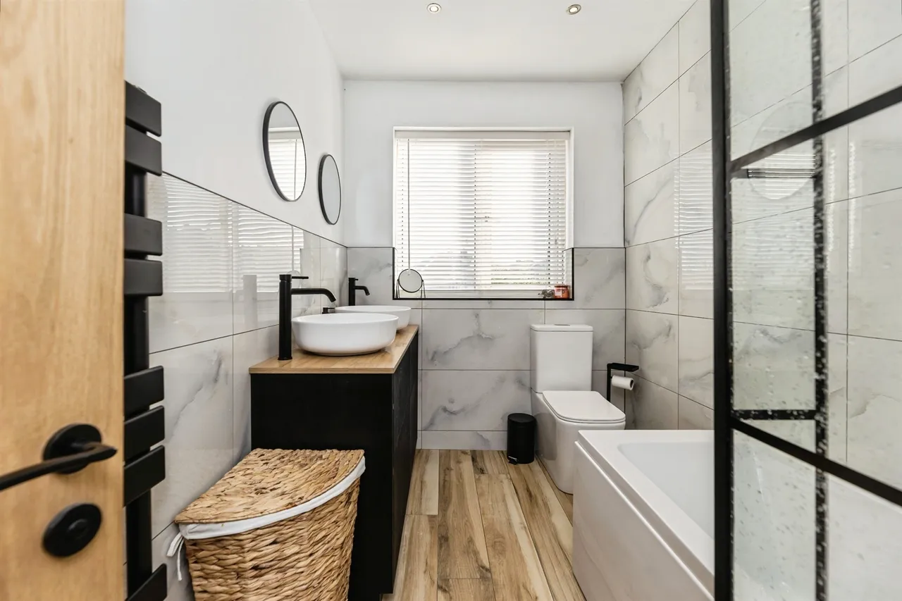 Leeds Road, Kippax, LS25, photo 8