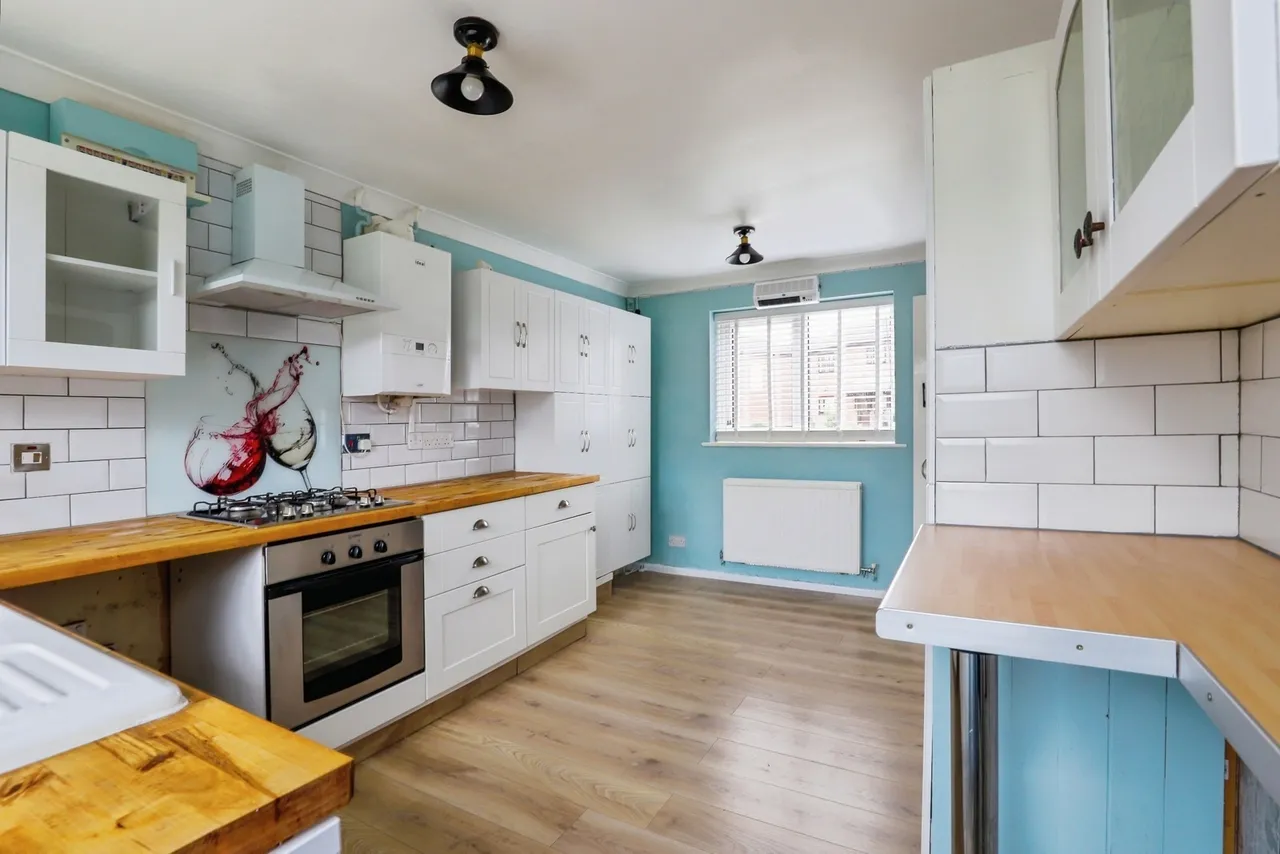 The Willows, Kemsley, ME10, photo 12