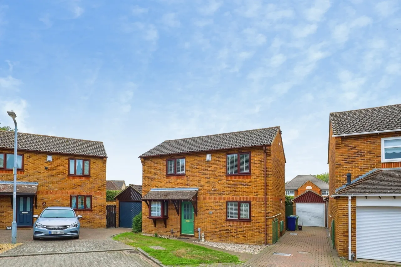 3 bed house for sale, The Willows, Kemsley, ME10