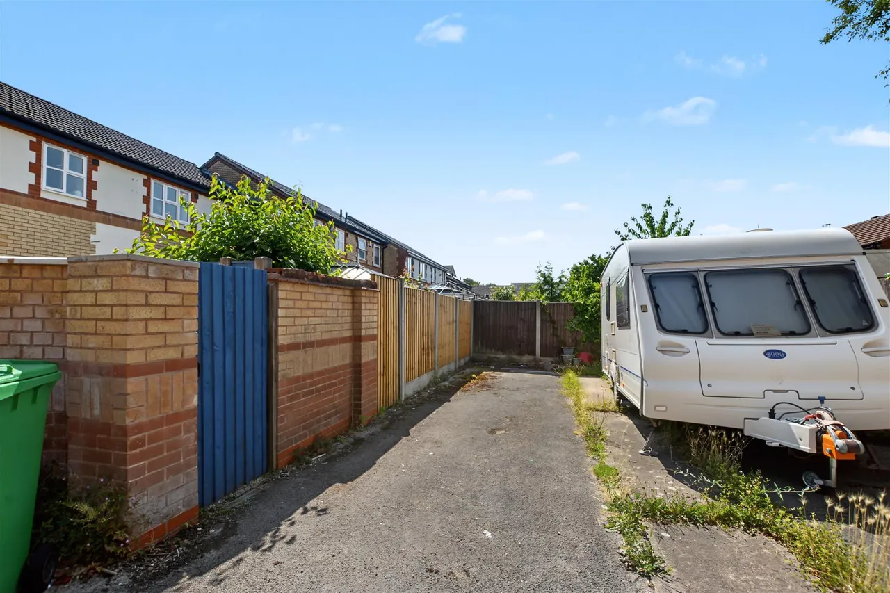 Hellebore Close, Nottingham, NG5, photo 10