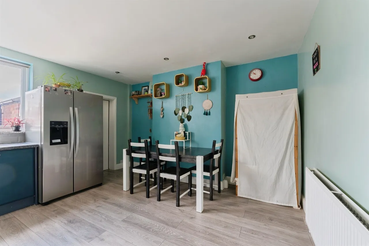 Chester Road, Whitby, CH66, photo 14