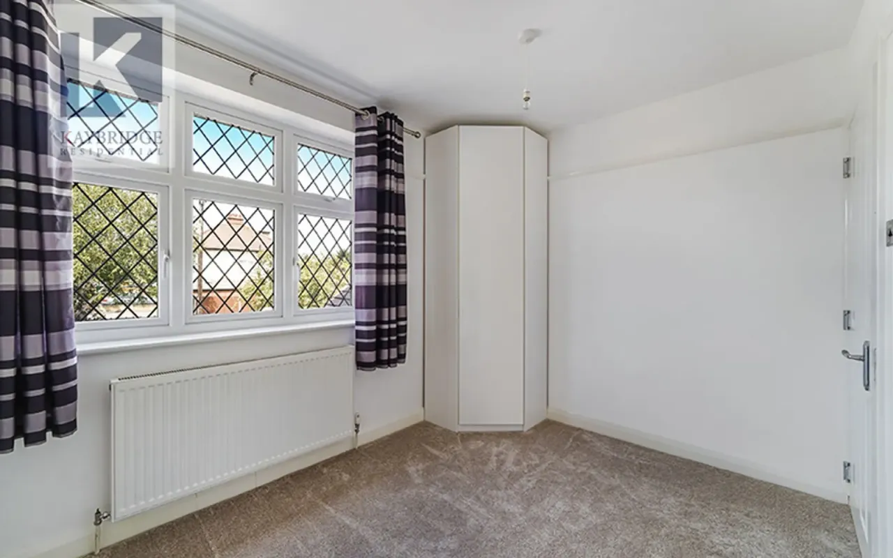 Raleigh Drive, Surbiton, KT5, photo 12