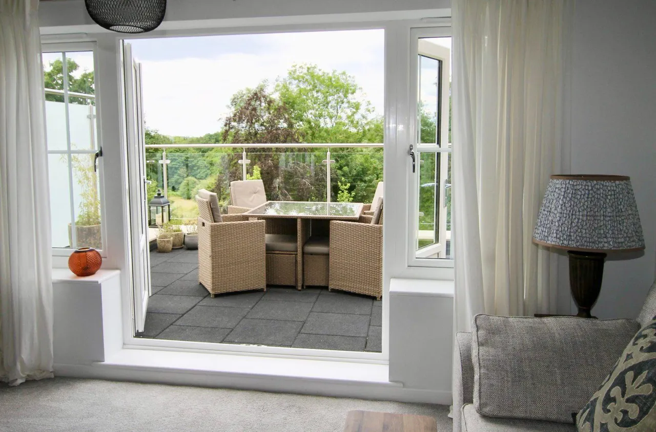 Bridge Road, Sarisbury Green, photo 4