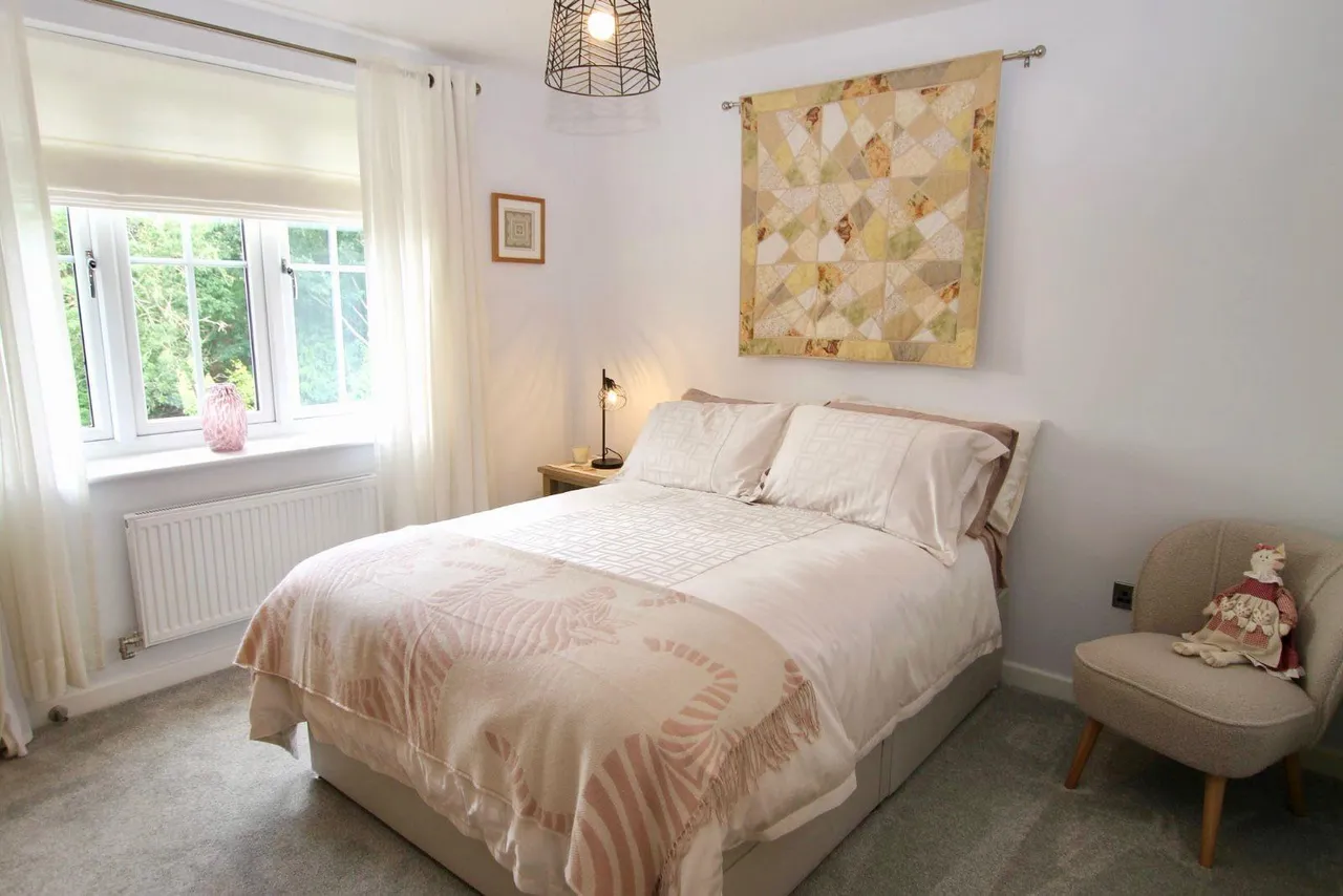 Bridge Road, Sarisbury Green, photo 7