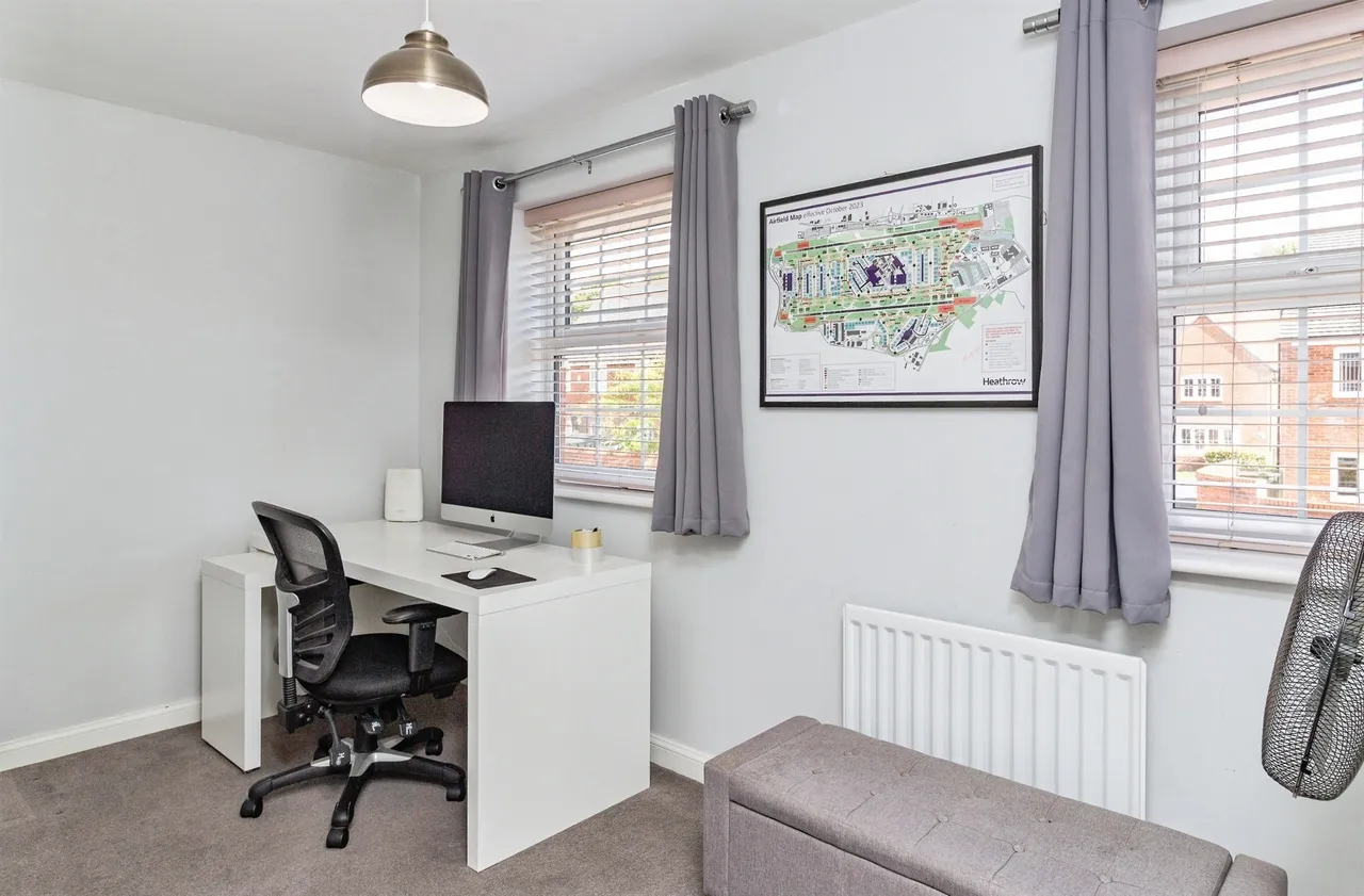 Holden Park, Stafford, ST18, photo 18