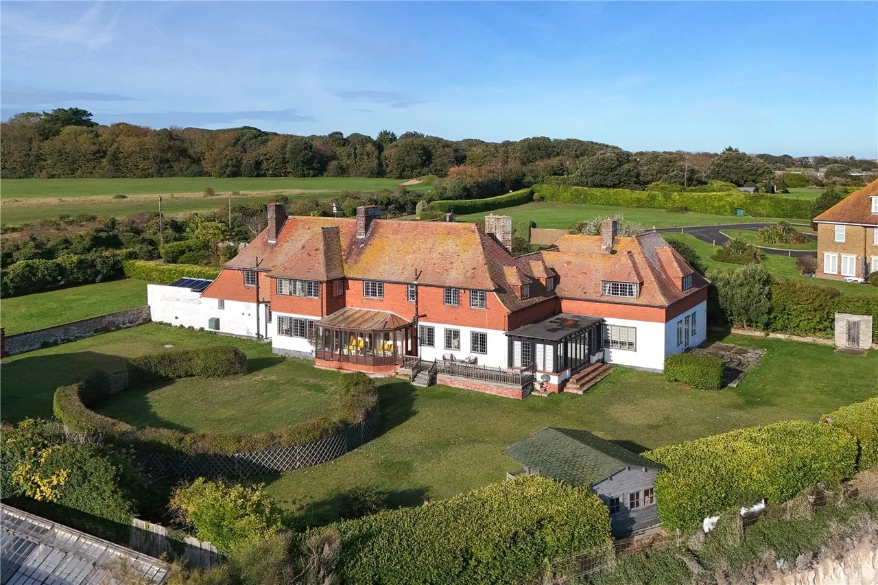 7 bed house for sale — Joss Gap Road, Broadstairs, Kent, CT10