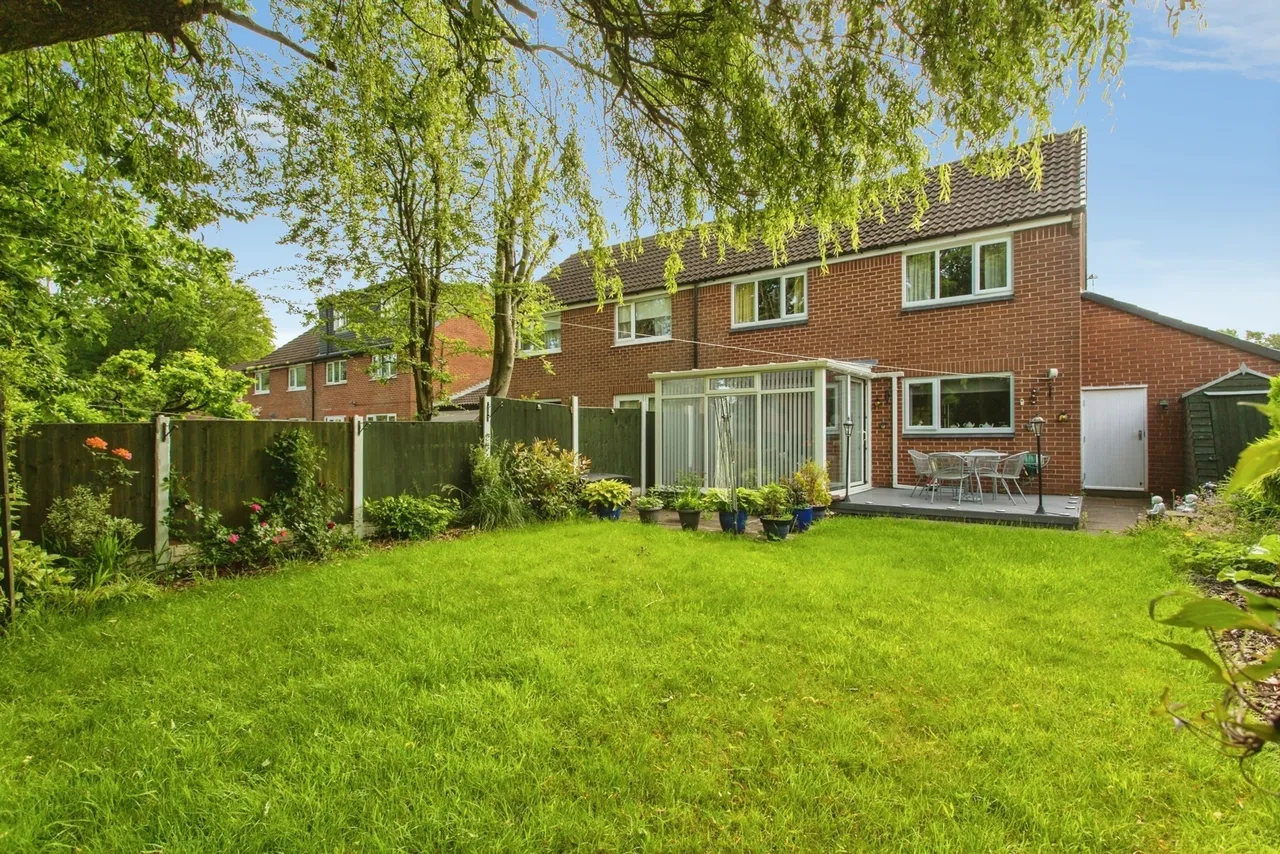 Barn Meadow, Bamber Bridge, Preston, Lancashire, PR5, photo 18