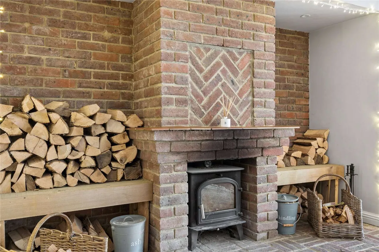 Burgess Wood Grove, Beaconsfield, Buckinghamshire, HP9 1EH, photo 10