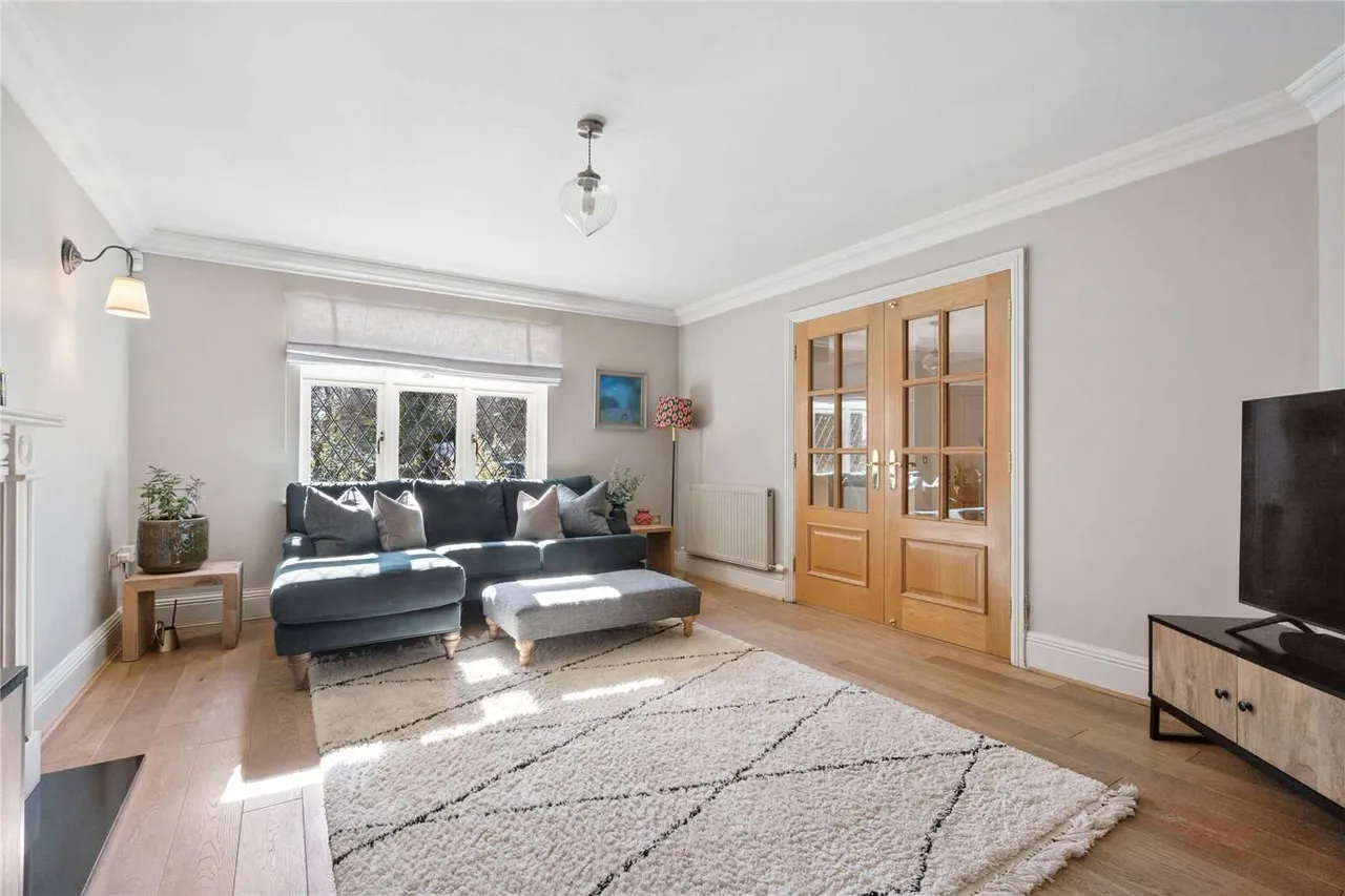 Burgess Wood Grove, Beaconsfield, Buckinghamshire, HP9 1EH, photo 4