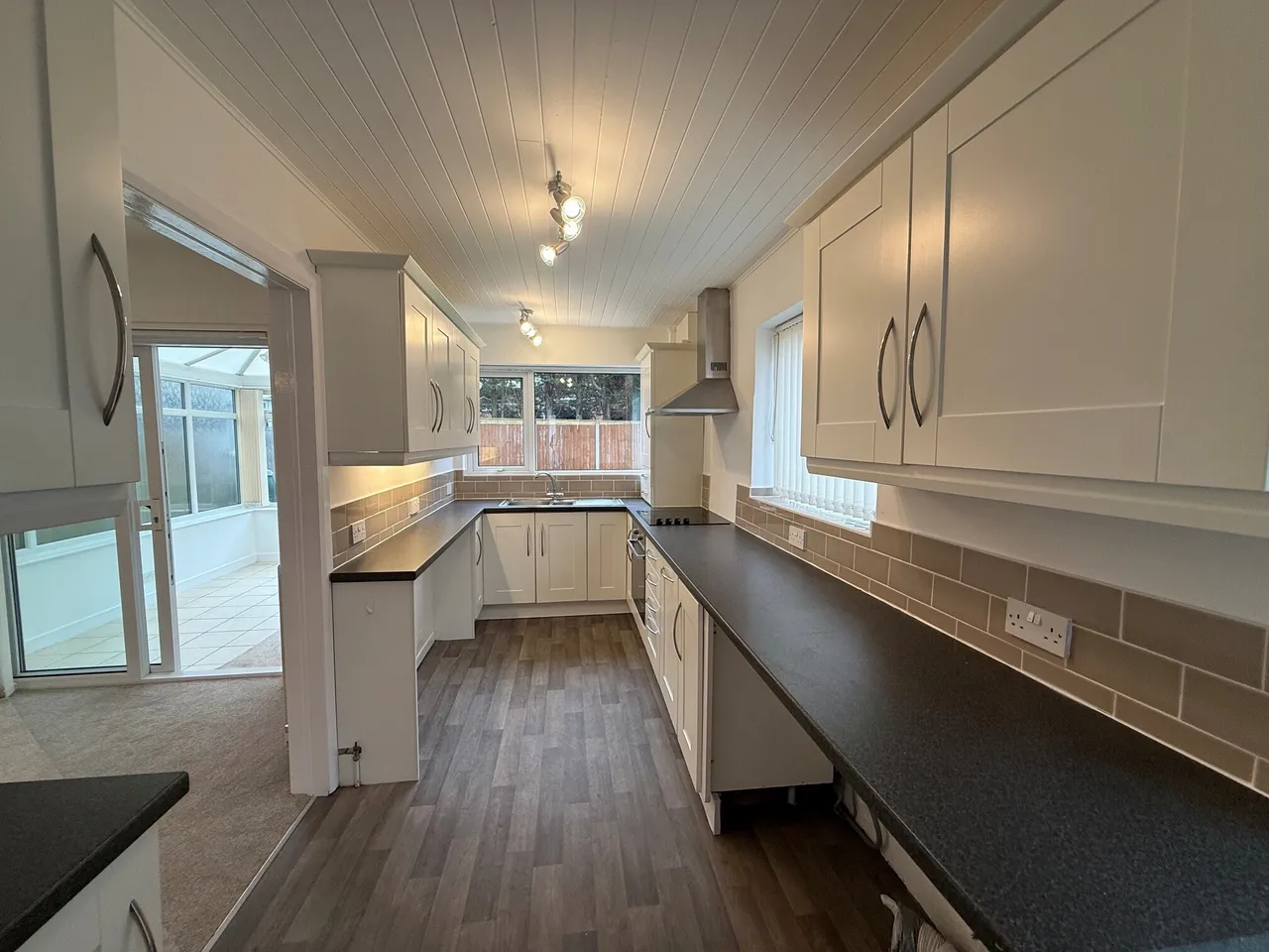 Bowness Avenue, CH63, photo 5