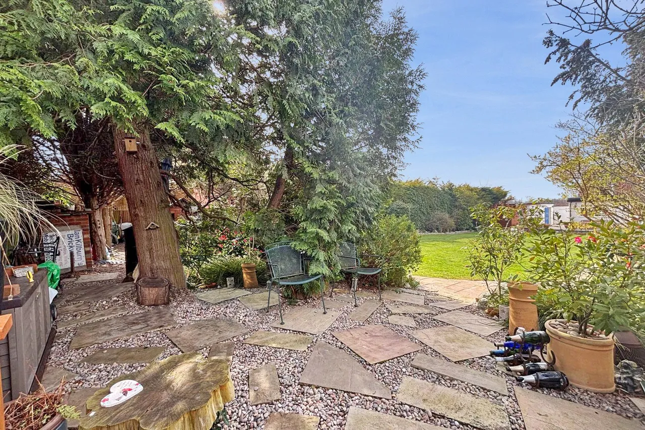 Selborne Avenue, Bexley, DA5, photo 17