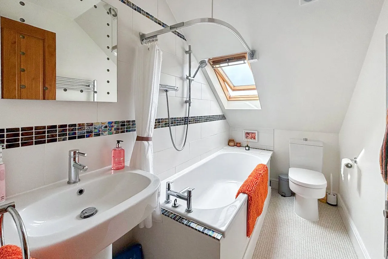 Selborne Avenue, Bexley, DA5, photo 13