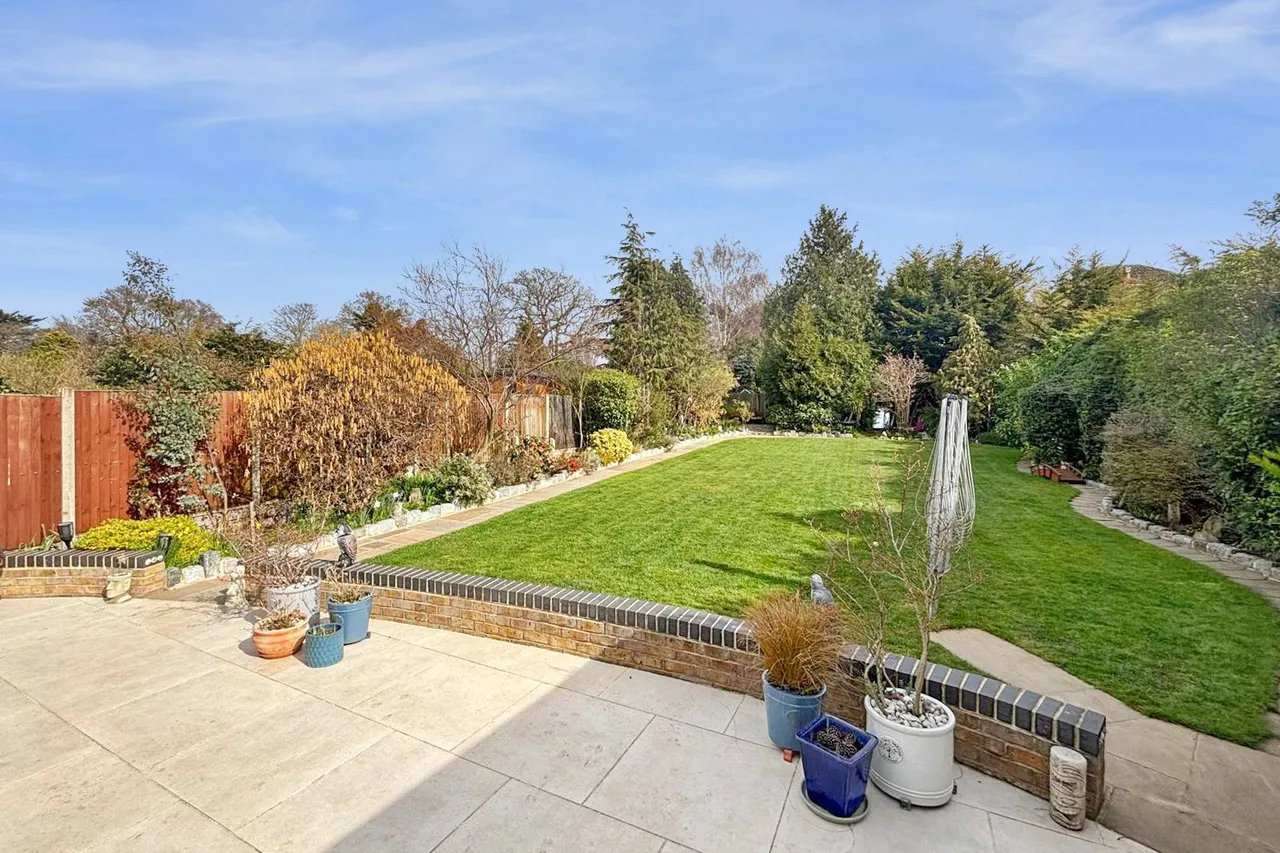 Selborne Avenue, Bexley, DA5, photo 2