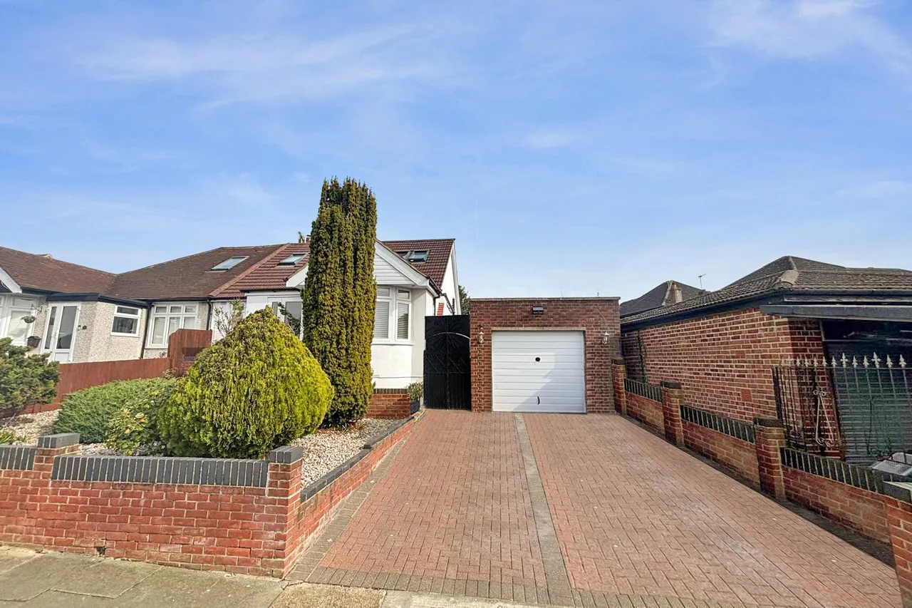 Selborne Avenue, Bexley, DA5, photo 21
