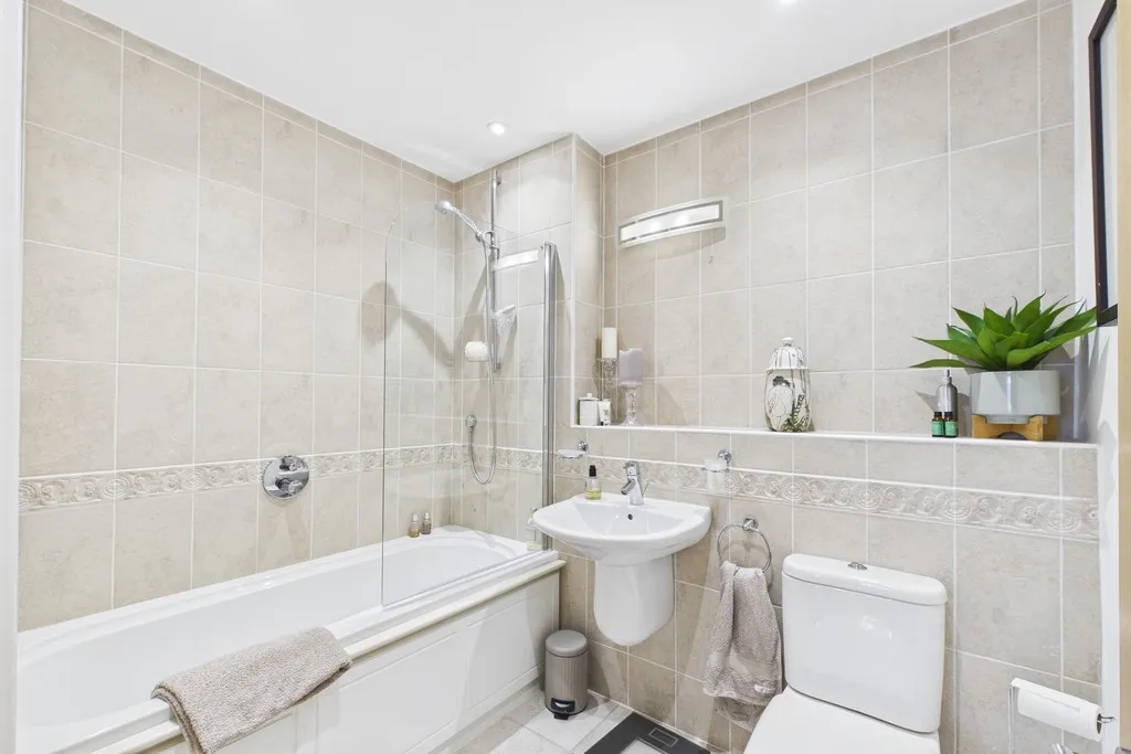 Low Chambers, Brigsteer, LA8, photo 17