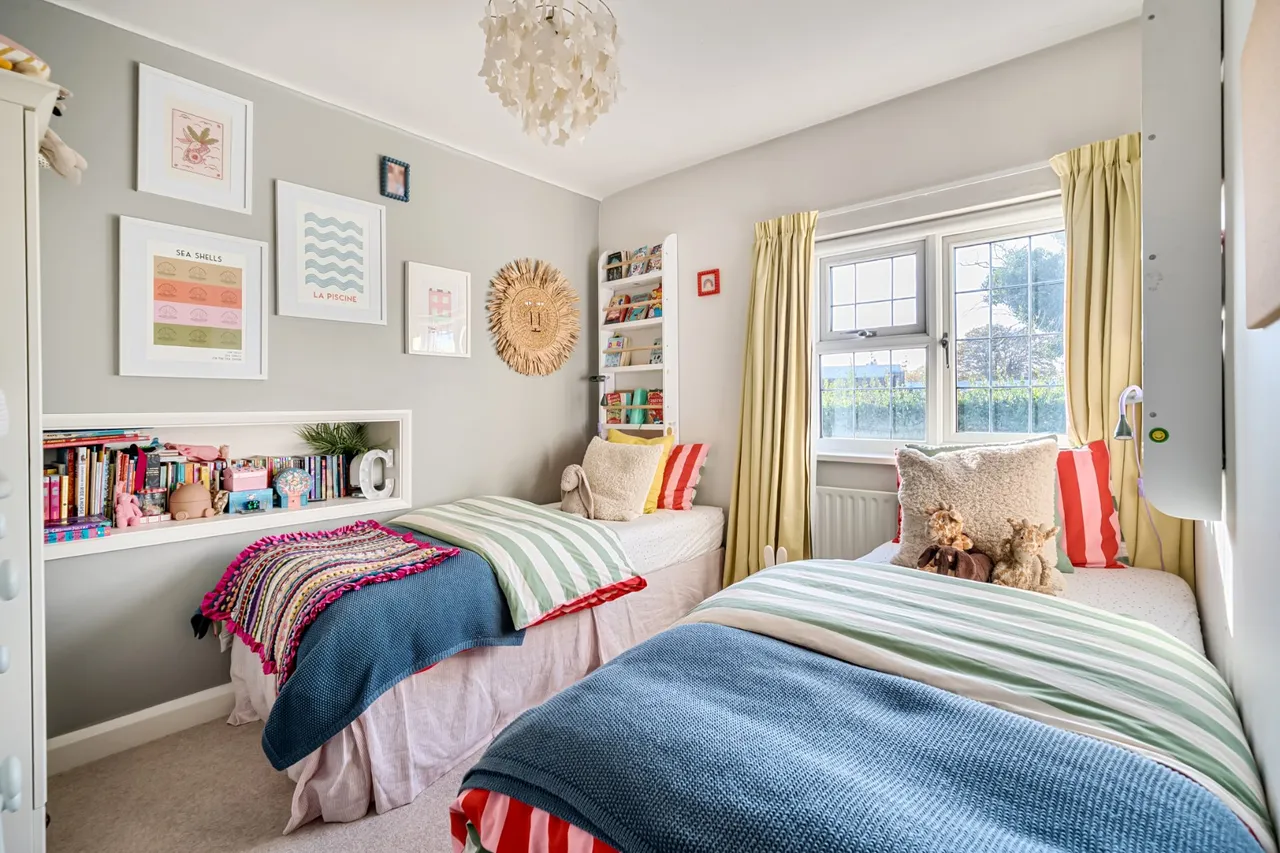 The Close, West Byfleet, KT14, photo 12