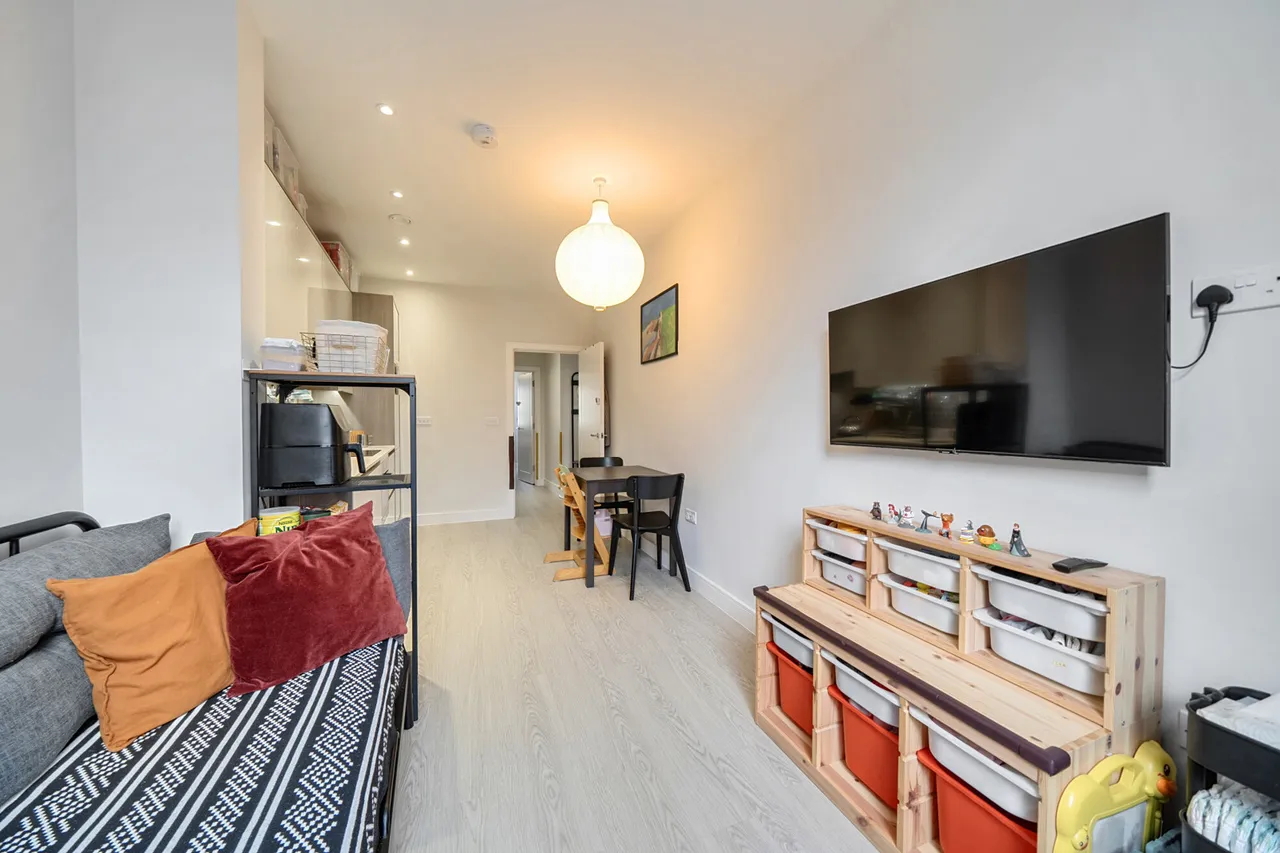 Windsor Street, Uxbridge, UB8, photo 4