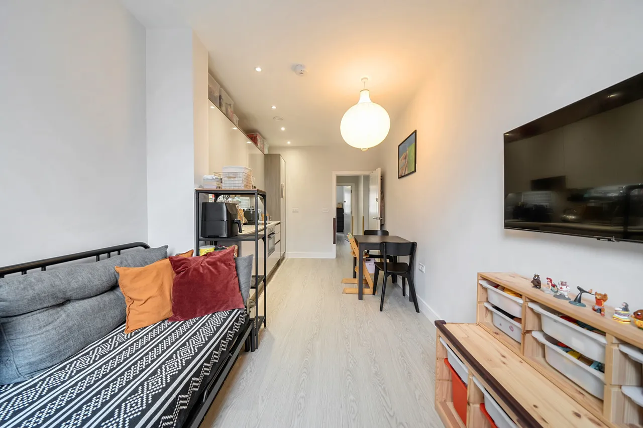 Windsor Street, Uxbridge, UB8, photo 11