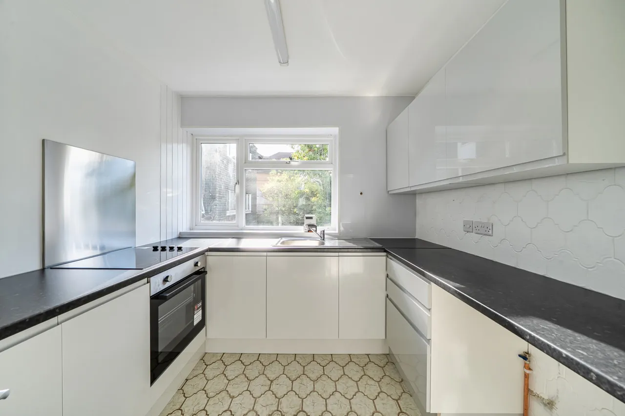 Uxbridge Road, Stanmore, HA7, photo 5