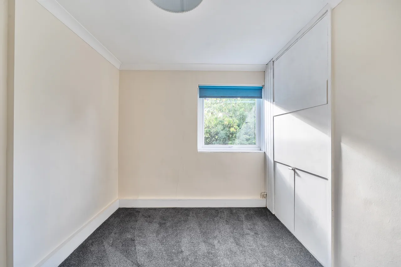 Uxbridge Road, Stanmore, HA7, photo 19
