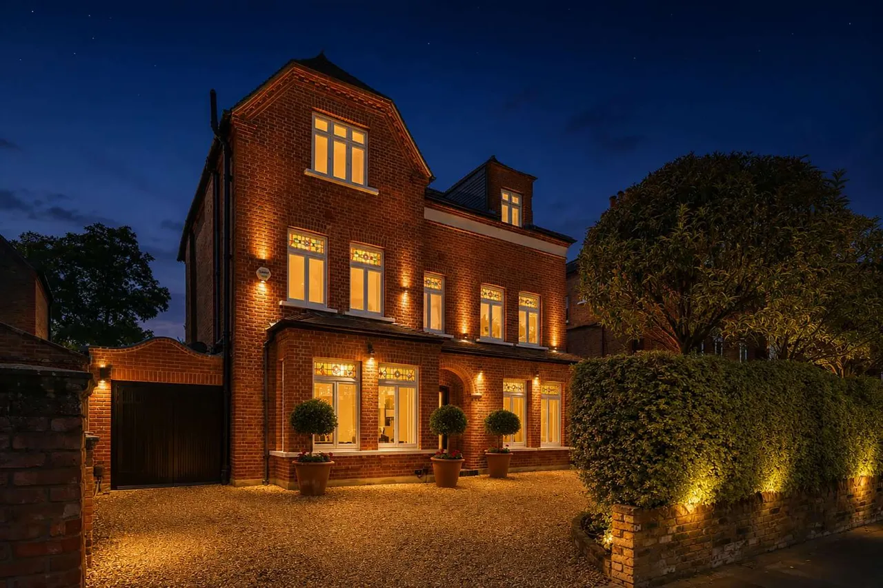 5 bed house to rent — Strawberry Hill Road, Twickenham, TW1 4PU