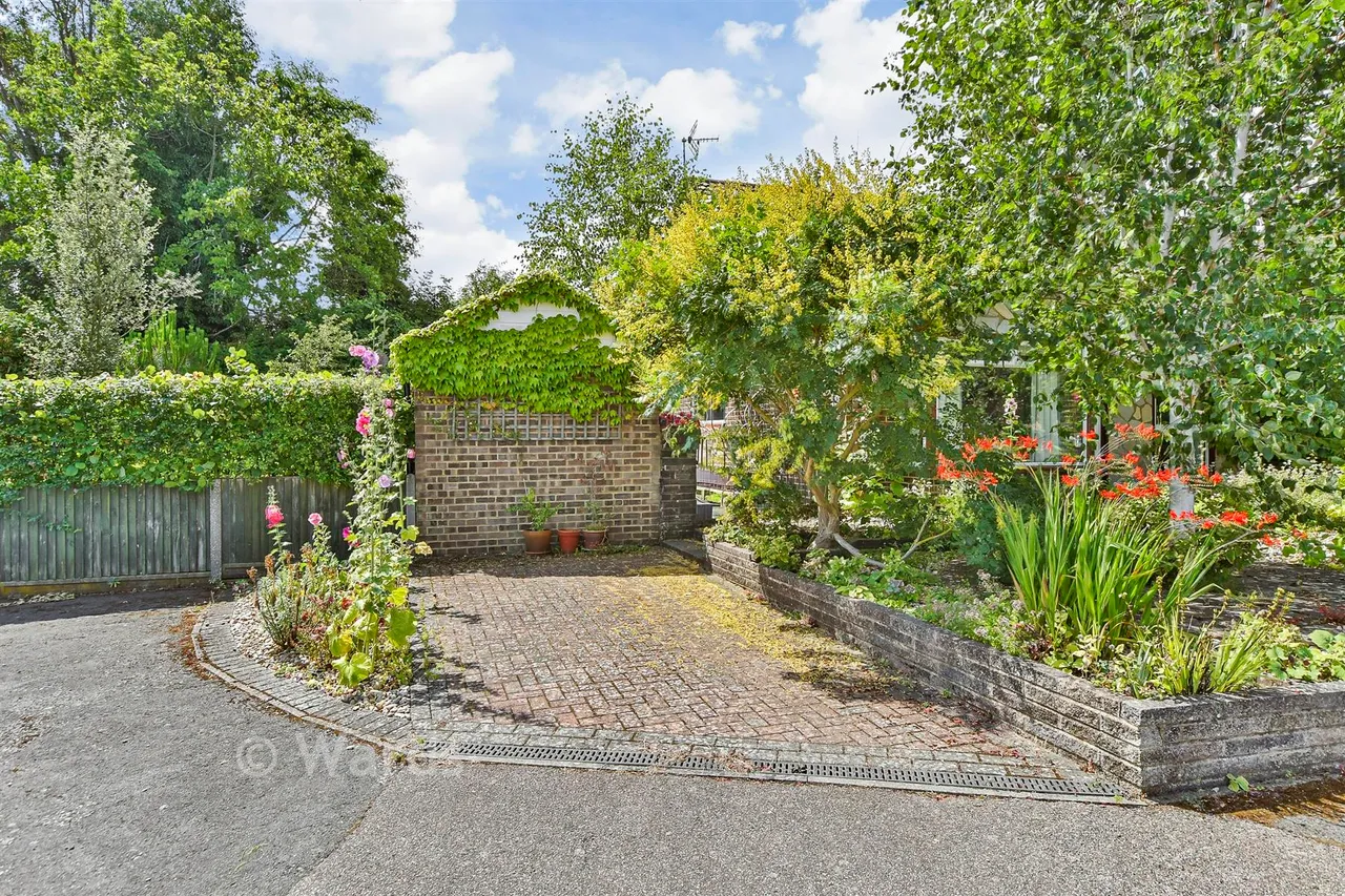 Arthur Salmon Close, Faversham, ME13, photo 10