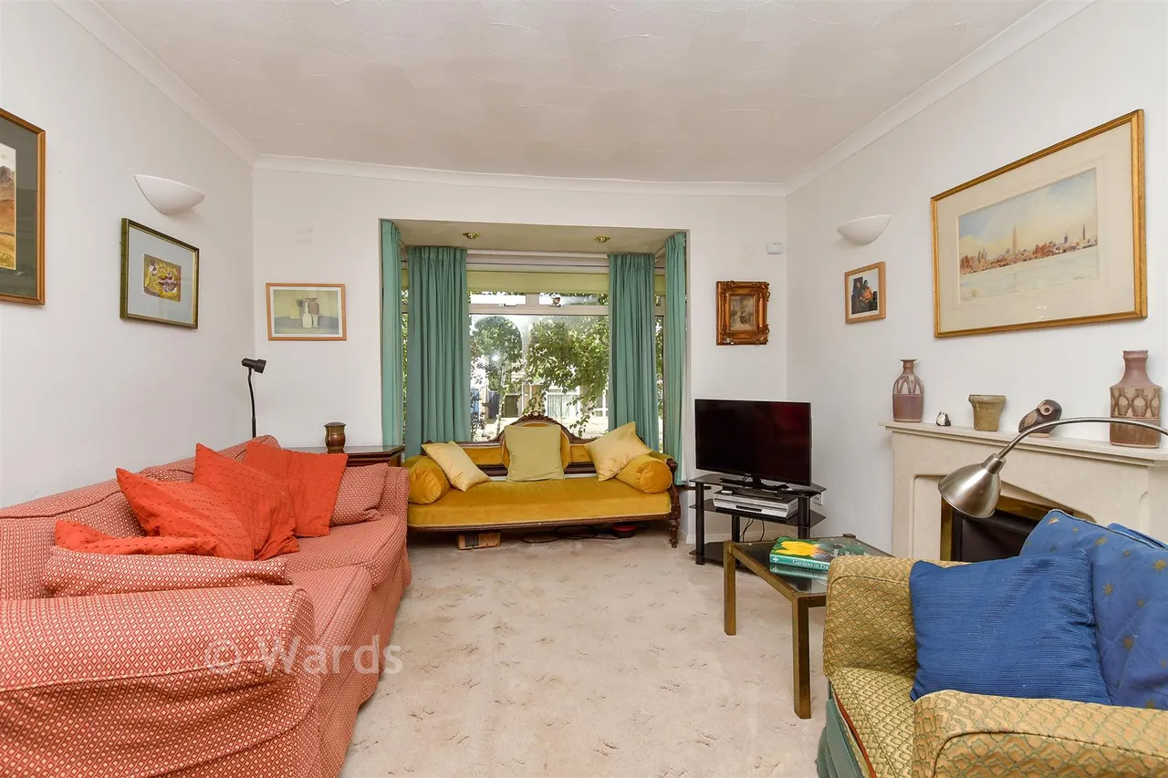 Arthur Salmon Close, Faversham, ME13, photo 3