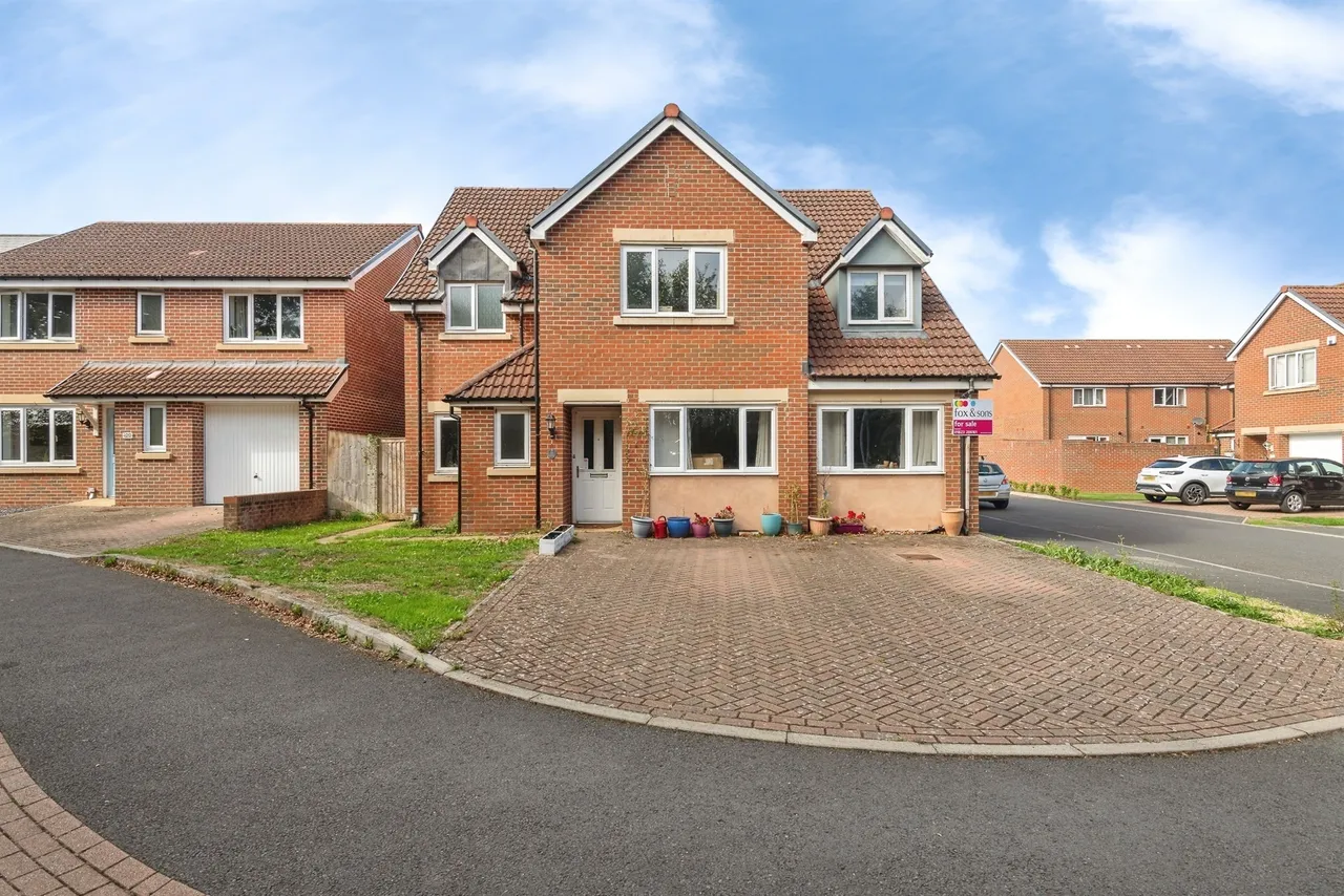 5 bed house for sale, Mills Drive, Wellington, TA21