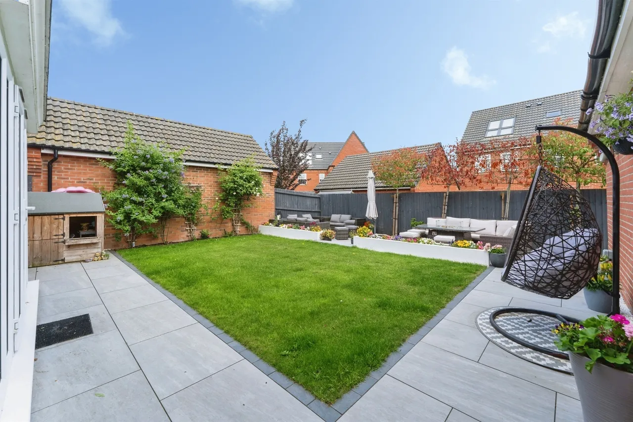 Mahaddie Way, Huntingdon, PE28, photo 13