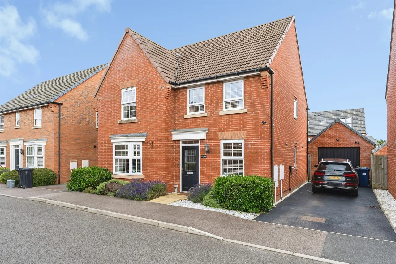 4 bed house for sale, Mahaddie Way, Huntingdon, PE28