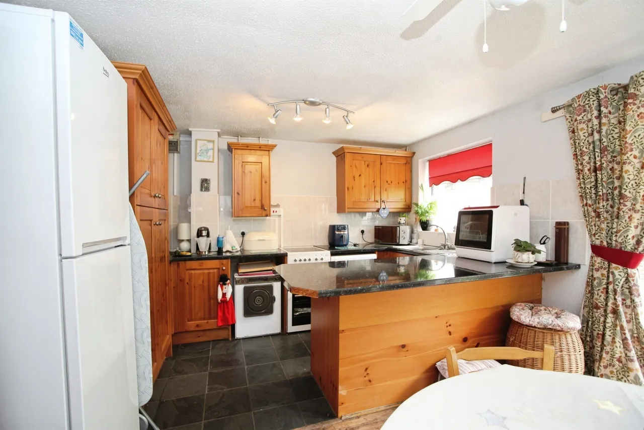 Clos Cyncoed Caerphilly, CF83, photo 9