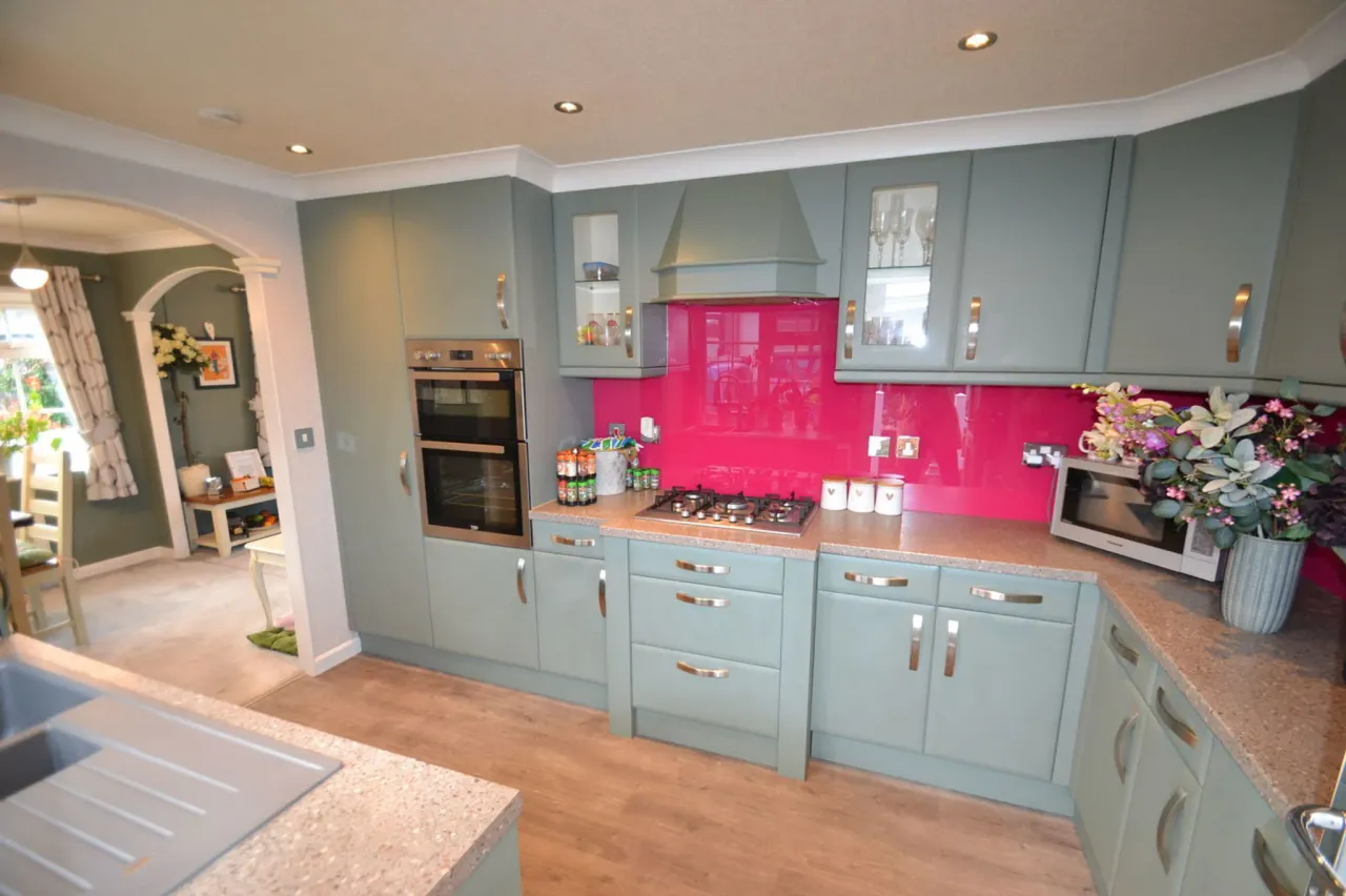 Wey Meadows, Weybridge, KT13 8XY, photo 4