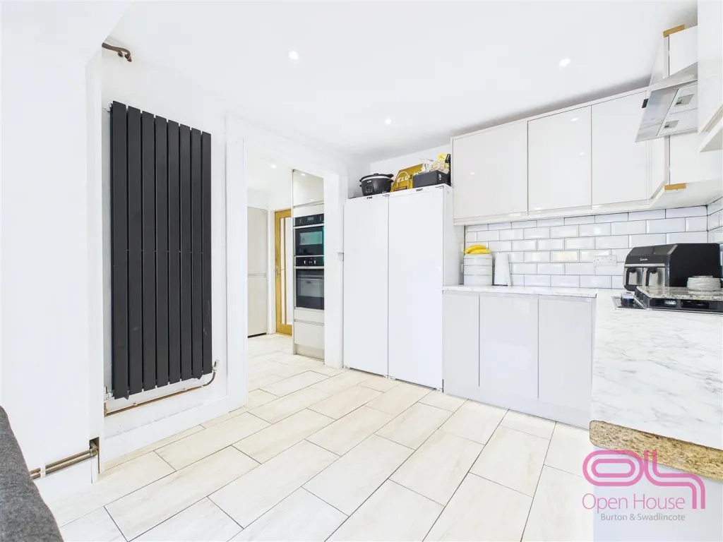 Handsacre Close, Swadlincote, DE11, photo 15