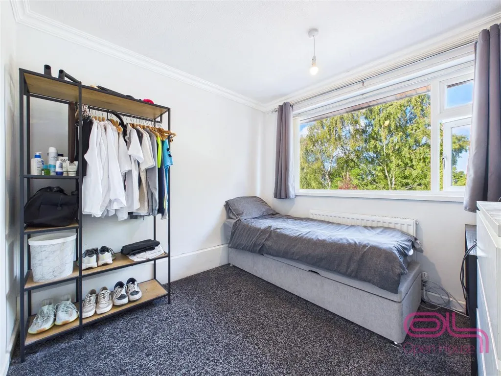 Handsacre Close, Swadlincote, DE11, photo 24
