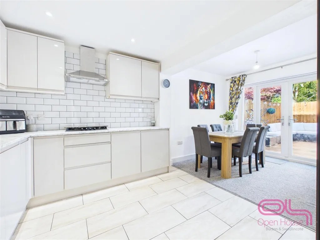 Handsacre Close, Swadlincote, DE11, photo 14
