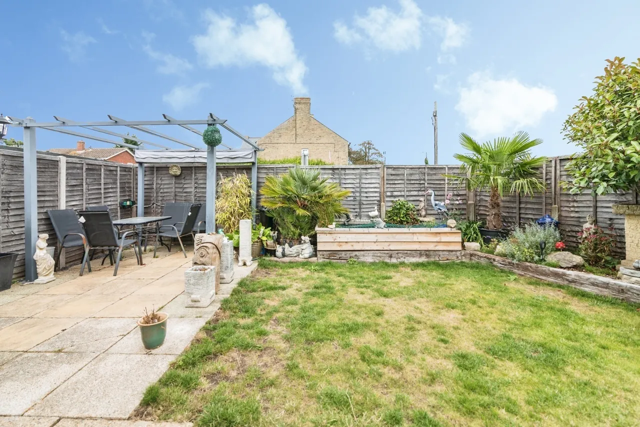 The Gardens, Carlton Colville, Lowestoft, Suffolk, NR33, photo 11