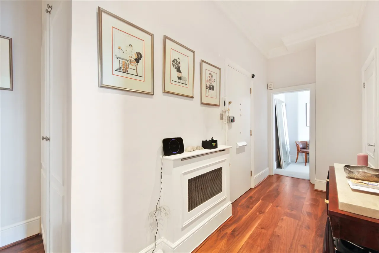 Sloane Court West, London, SW3, photo 5