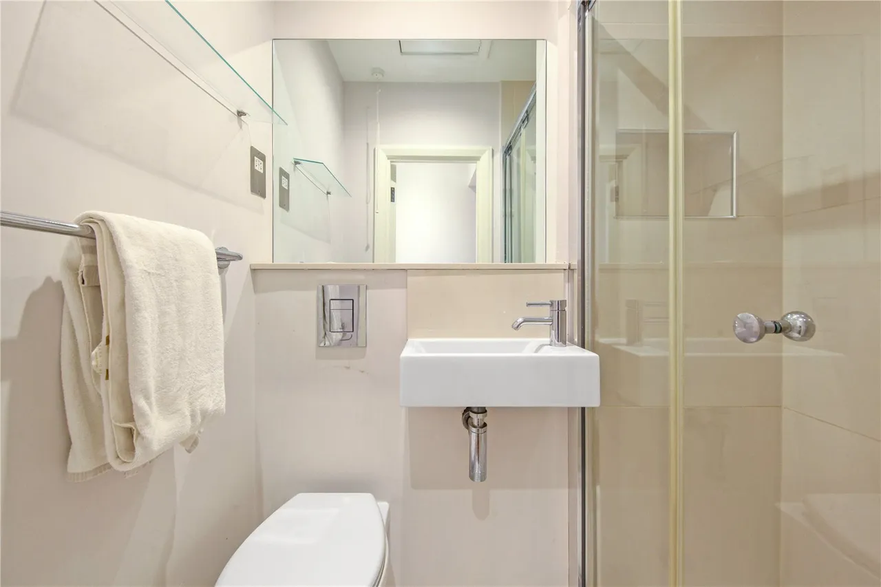 Sloane Court West, London, SW3, photo 10